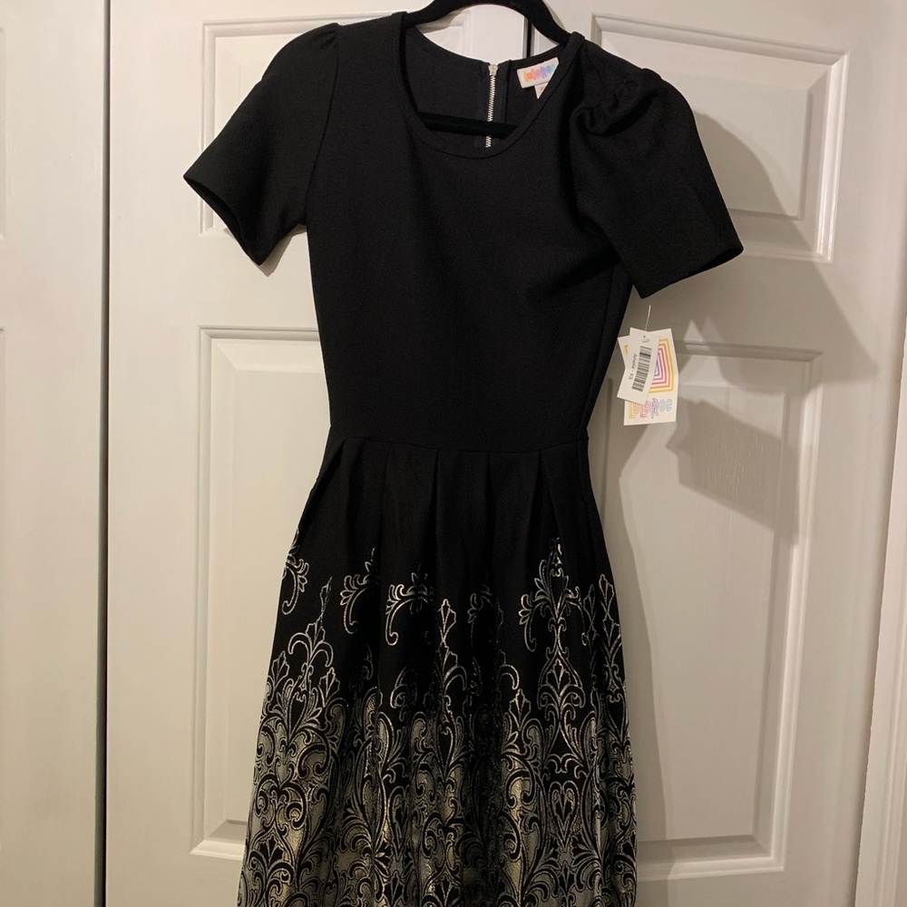 NWT XS LuLaRoe Elegant Filigree Amelia Dress